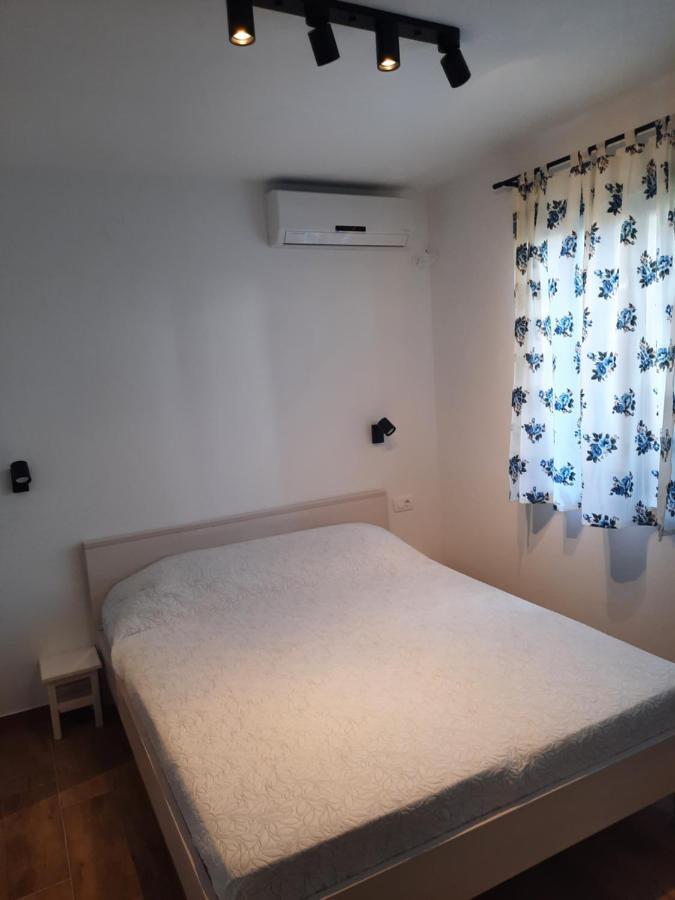 Manda Ljubetić Apartment Sutivan Bagian luar foto