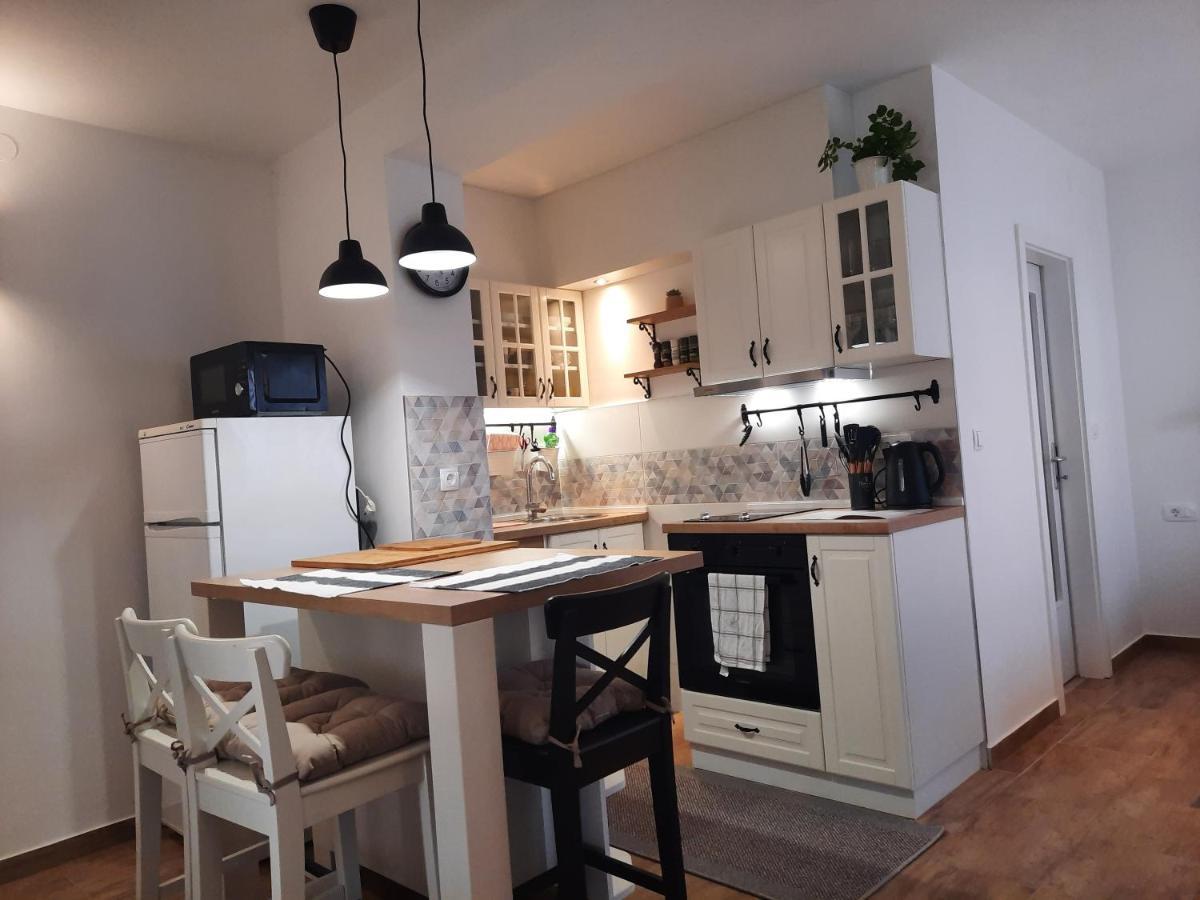 Manda Ljubetić Apartment Sutivan Bagian luar foto