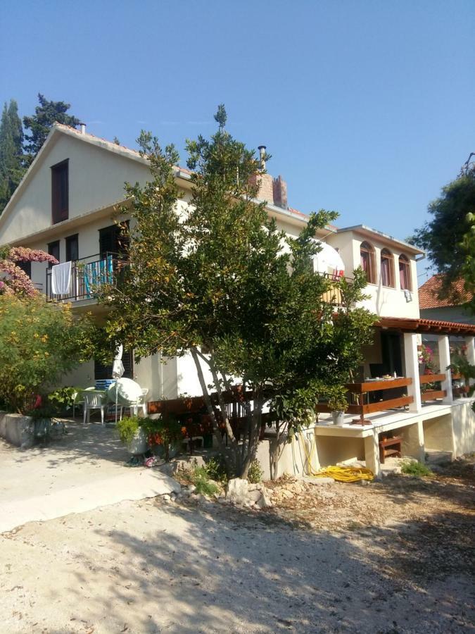 Manda Ljubetić Apartment Sutivan Bagian luar foto