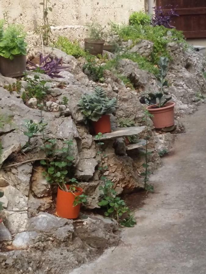 Manda Ljubetić Apartment Sutivan Bagian luar foto